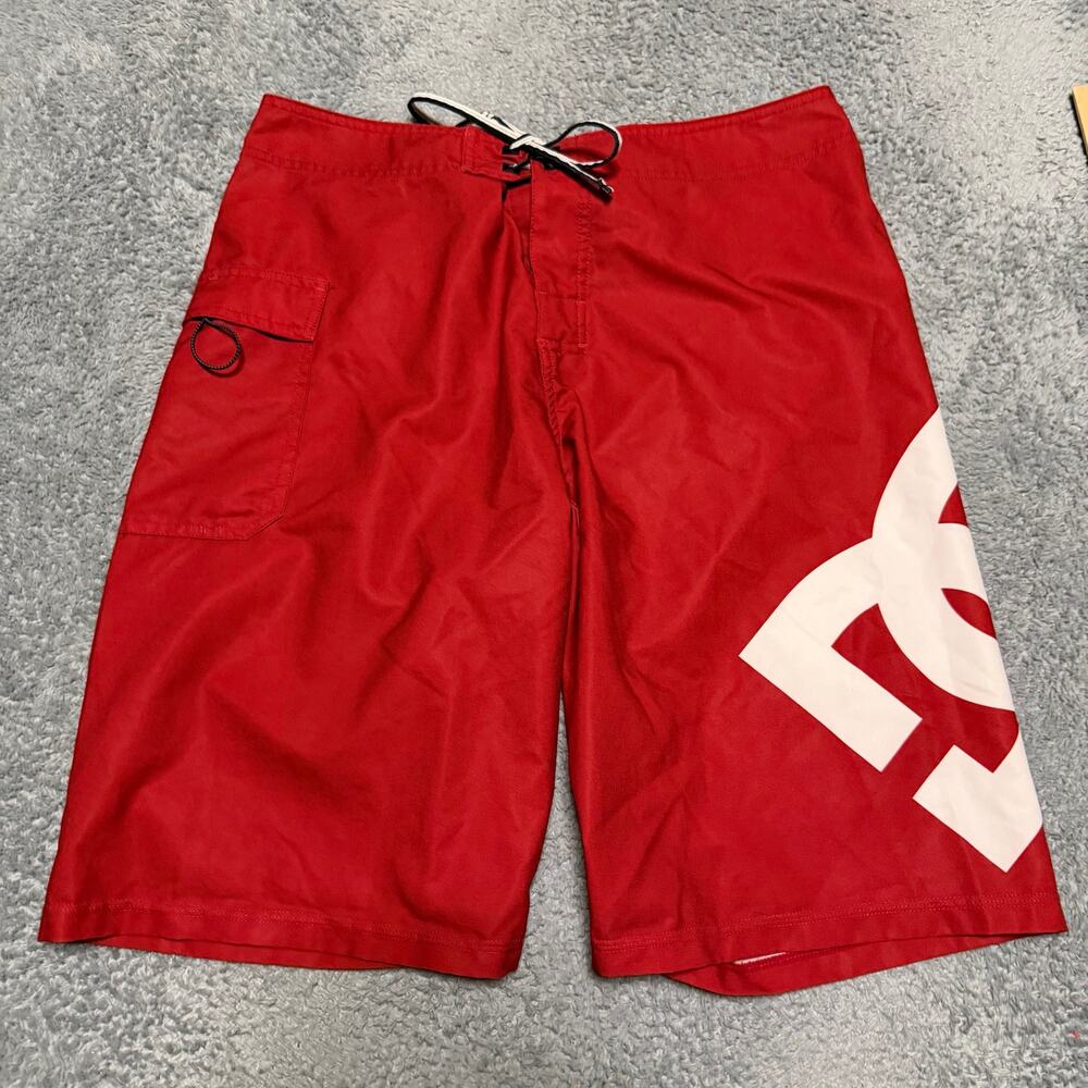 DC Shoes Board Shorts Mens 33 x 12 Red Quick Dry Swim Trunks Logo Hybrid